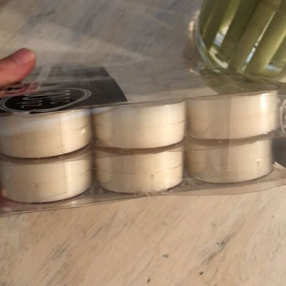 NEW 30 PCs Unscented tea lights. - Picture 5 of 6